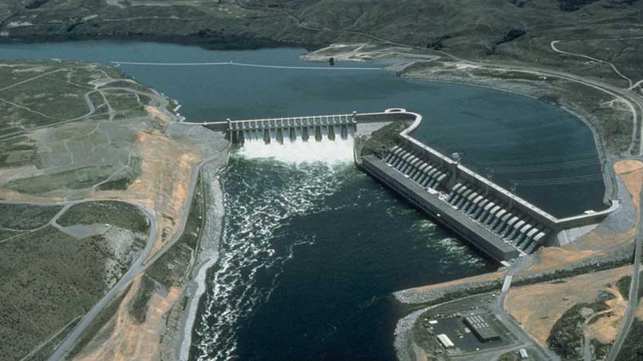 Pakistan’s Balakot Hydropower Project Achieves Milestone. The 1,124 MW Balakot project in Khyber Pakhtunkhwa completed river diversion, marking progress on Pakistan’s largest hydropower venture.
